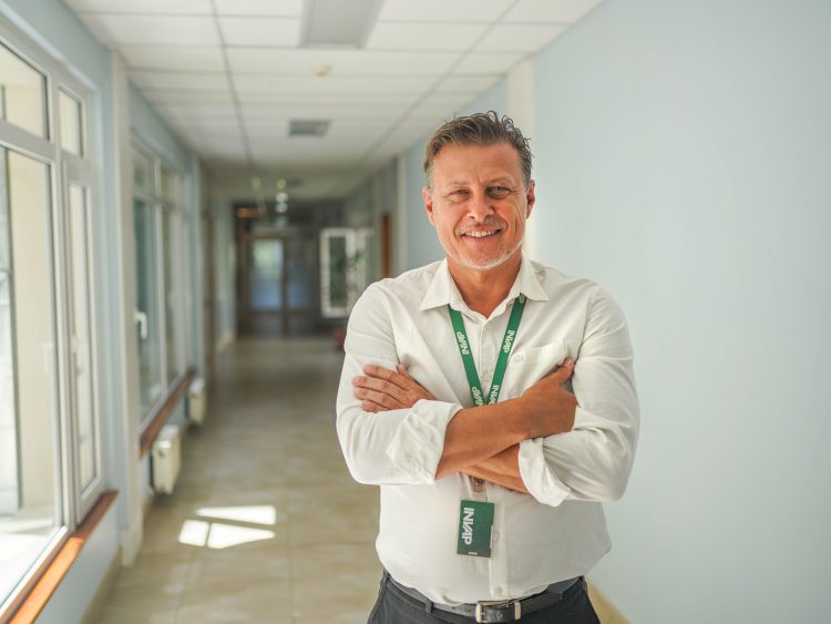 1. Ing. Darío Giussi - Gerente General y CEO de INVAP